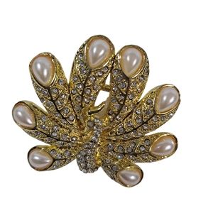 Peacock Costume Jewelry Stretch Ring Faux Pearls and Faux Sparkle Stones Pearls